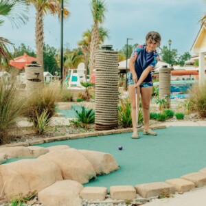 island-oaks-mini-golf-fun