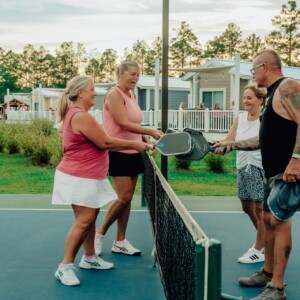 fun-pickleball-island-oaks
