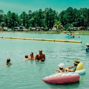 island-oaks-swimming-fun