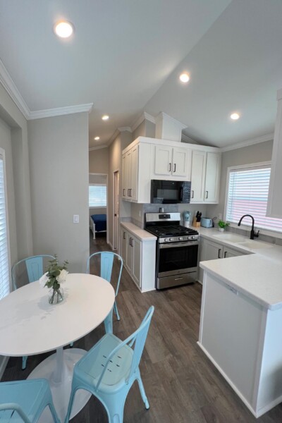 cabin-361-kitchen