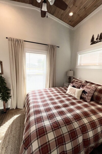 Bear-Den-Bedroom-2
