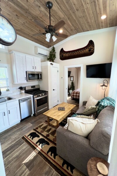Bear-Den-Living-Room-and-Kitchen