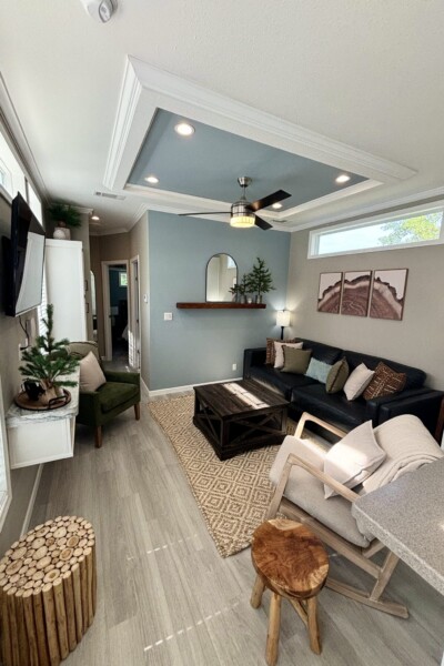 Cabin 193 Living Room