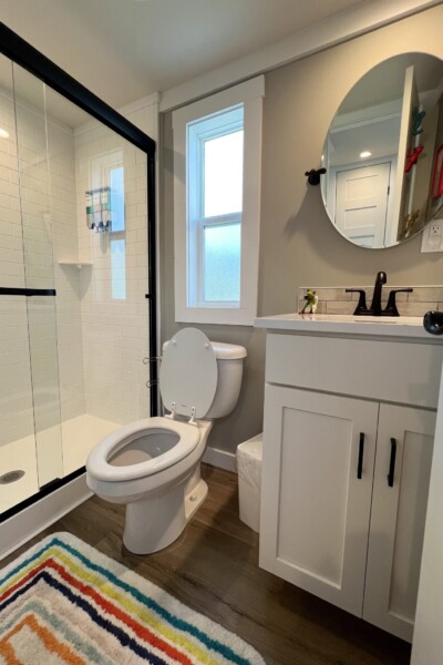 Cabin 20 Bathroom