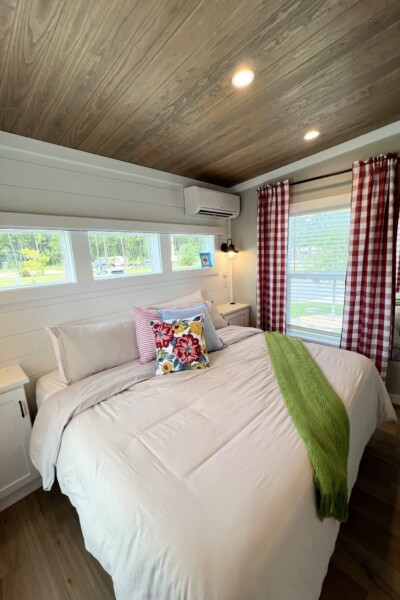 Cabin 20 Bedroom