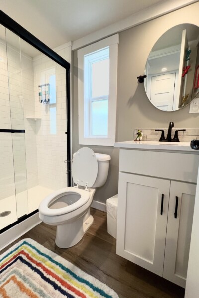 Cabin 20 Loft Bathroom