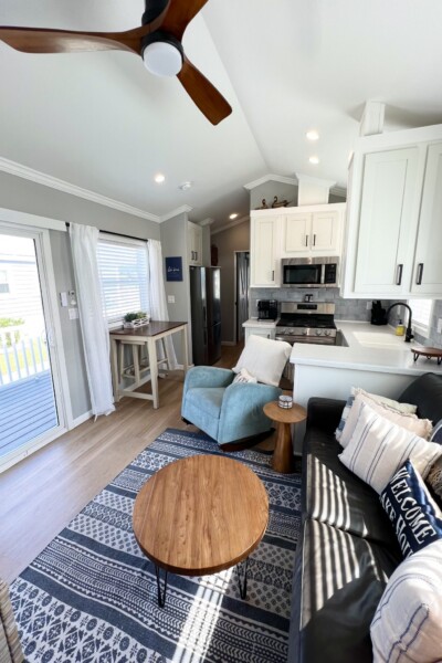 Cabin 23: Lake House Cabin 23 Lakehouse Living Room and Kitchen