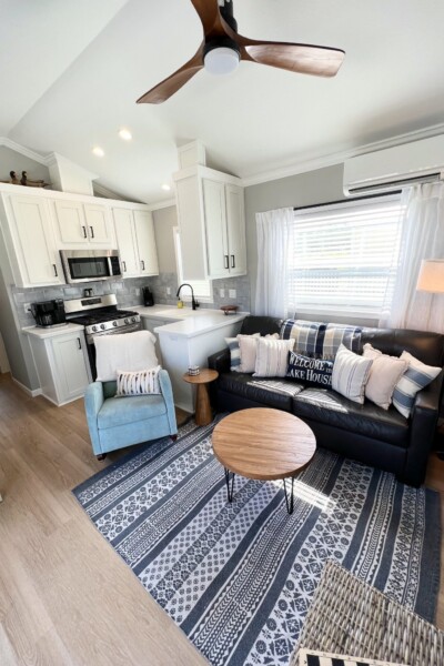 Cabin 23 Lakehouse Living Room