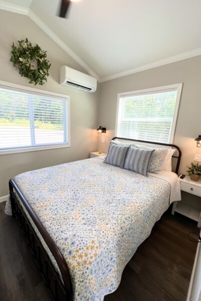 Cabin 362 Endless Summer Bedroom