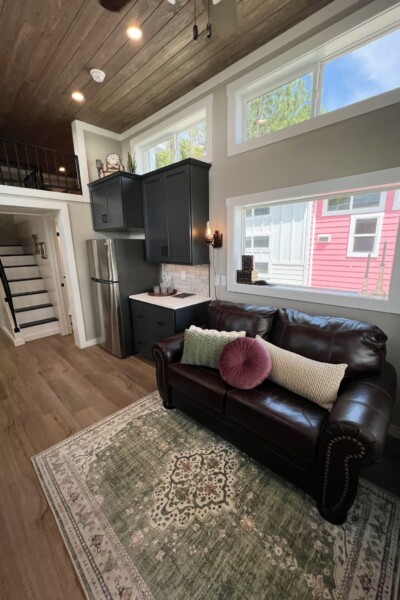Cabin 370 Living Room