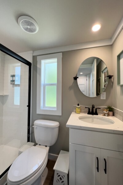 Cabin 373 Bathroom