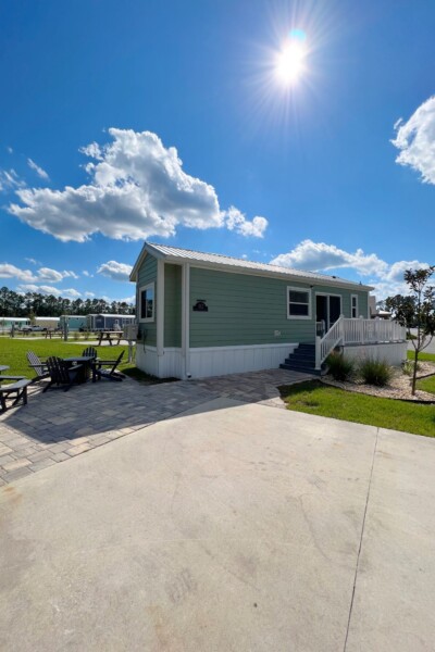Cabin 382 Exterior