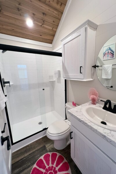 gladys dreamhouse bathroom